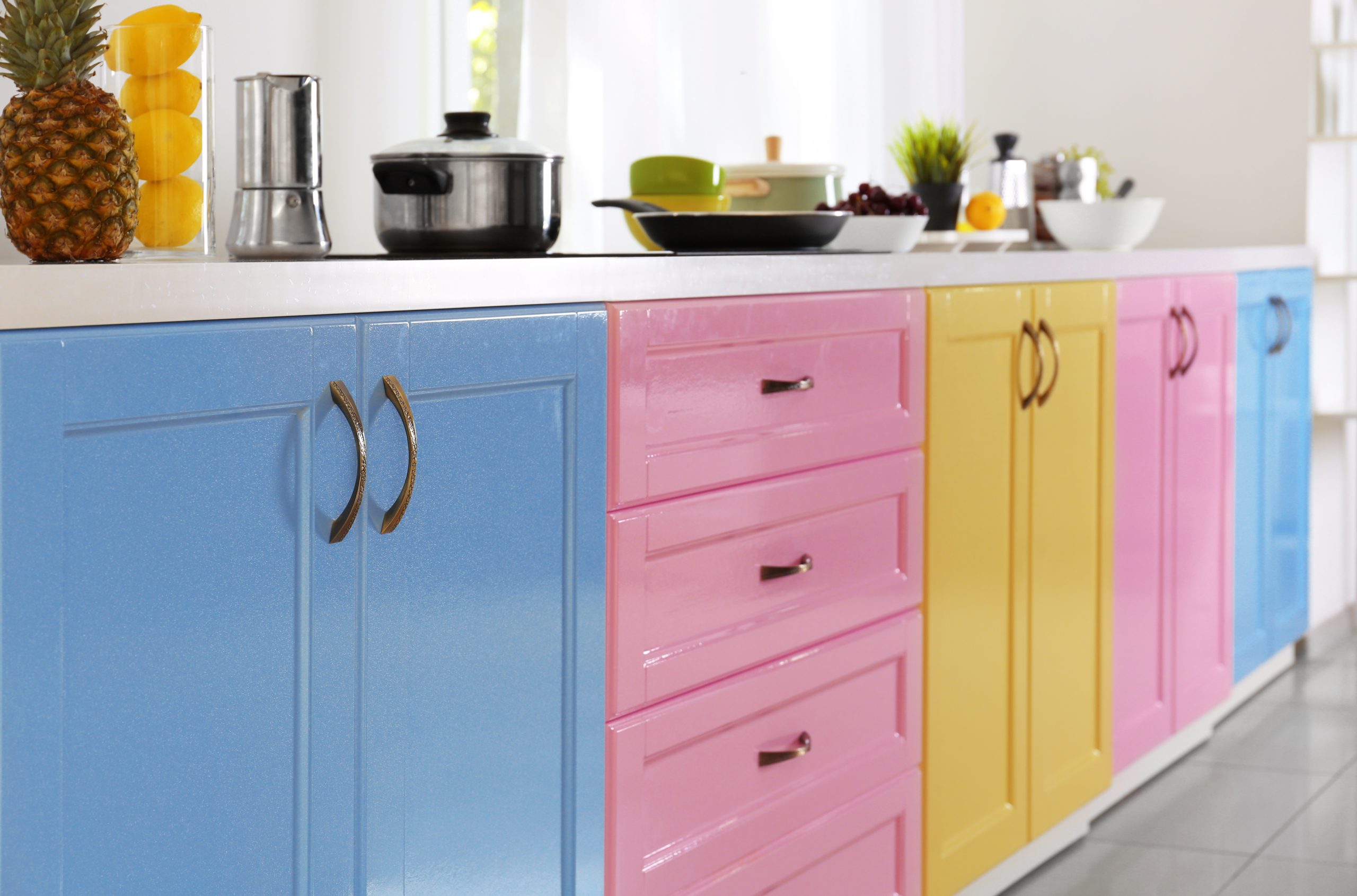 Kitchen Colour Schemes: 5 Stunning Ideas to Refresh Your Space with Style